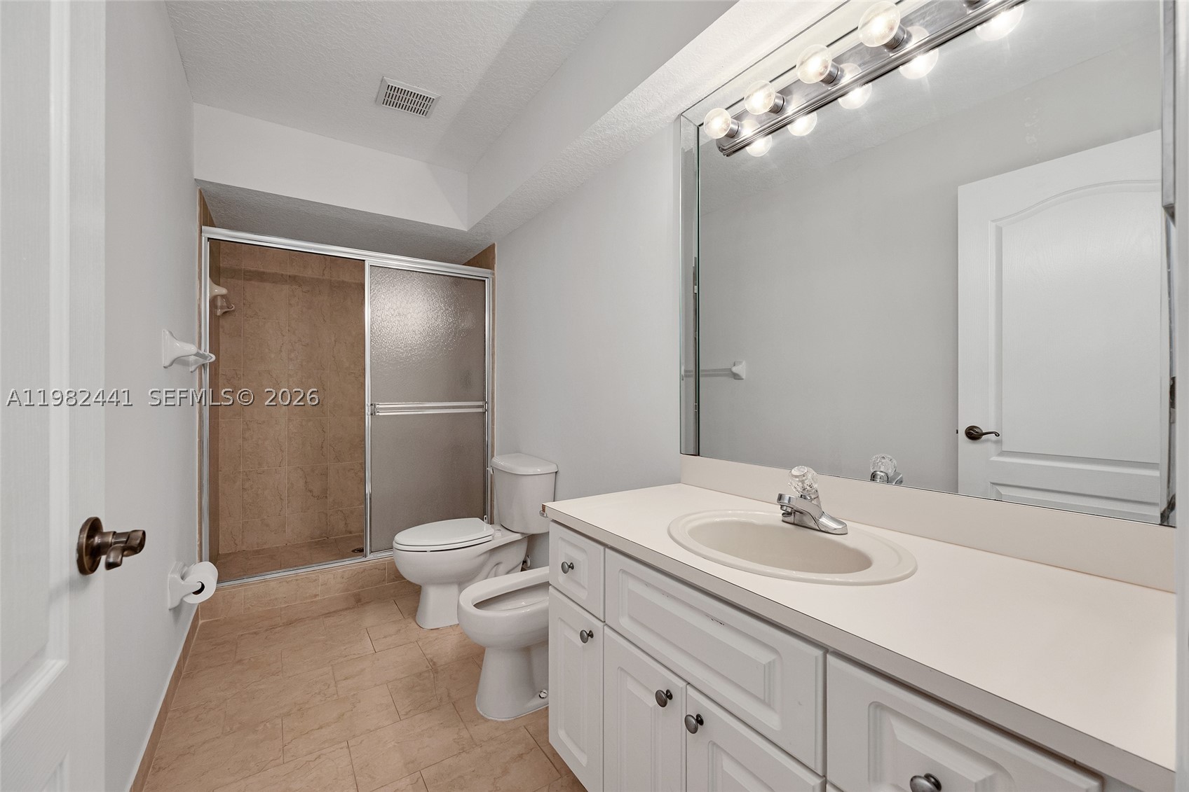 CORAL PINES - Residential