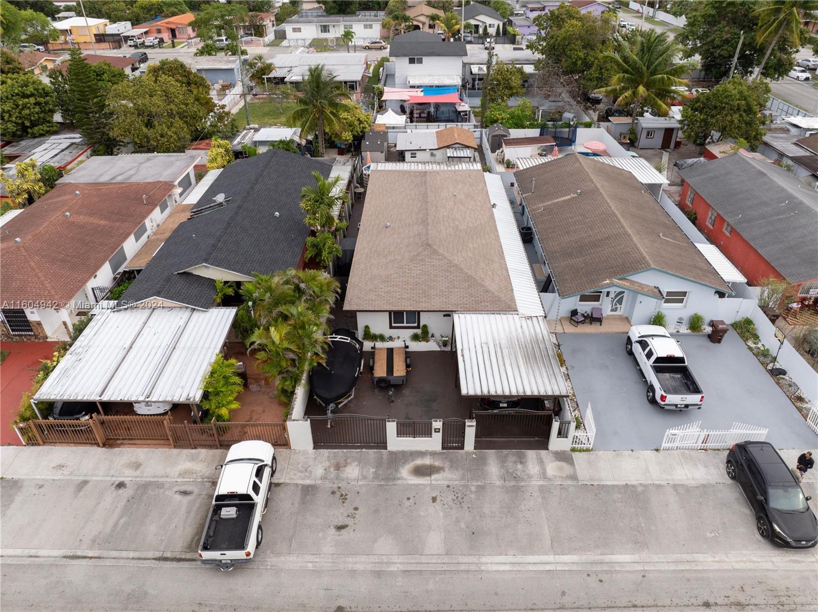 HIALEAH 13TH ADDN AMD PL - Residential