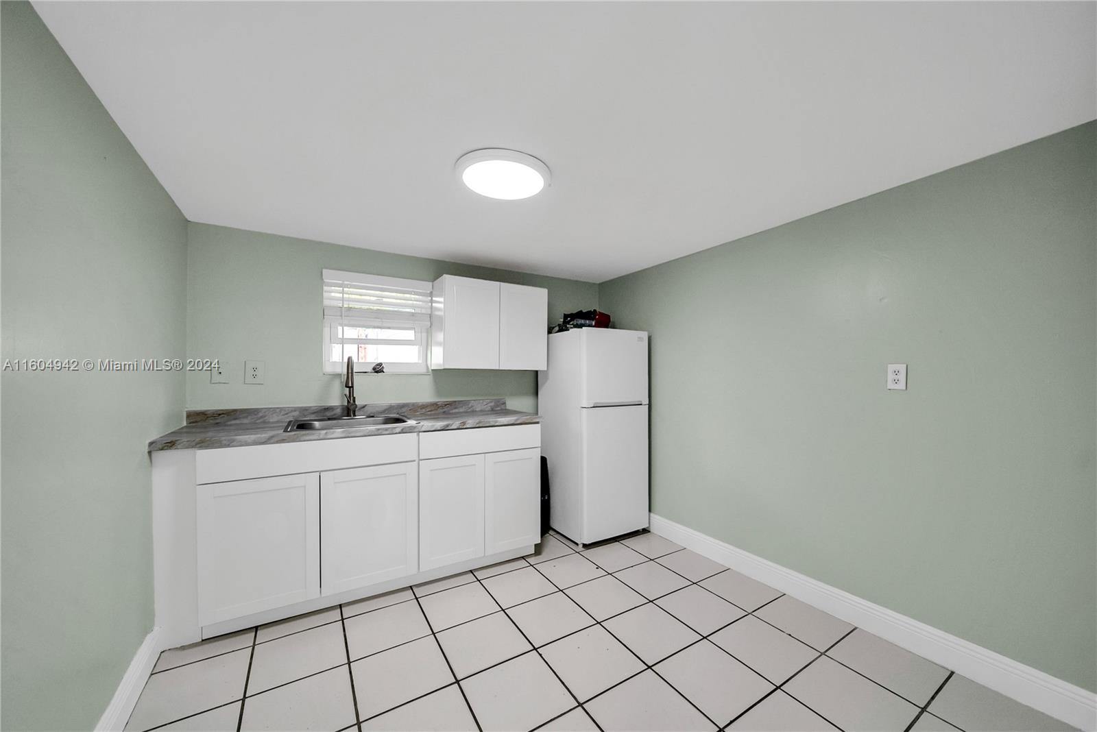 HIALEAH 13TH ADDN AMD PL - Residential