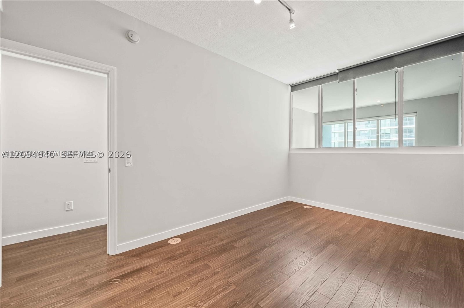 INFINITY AT BRICKELL COND - Residential