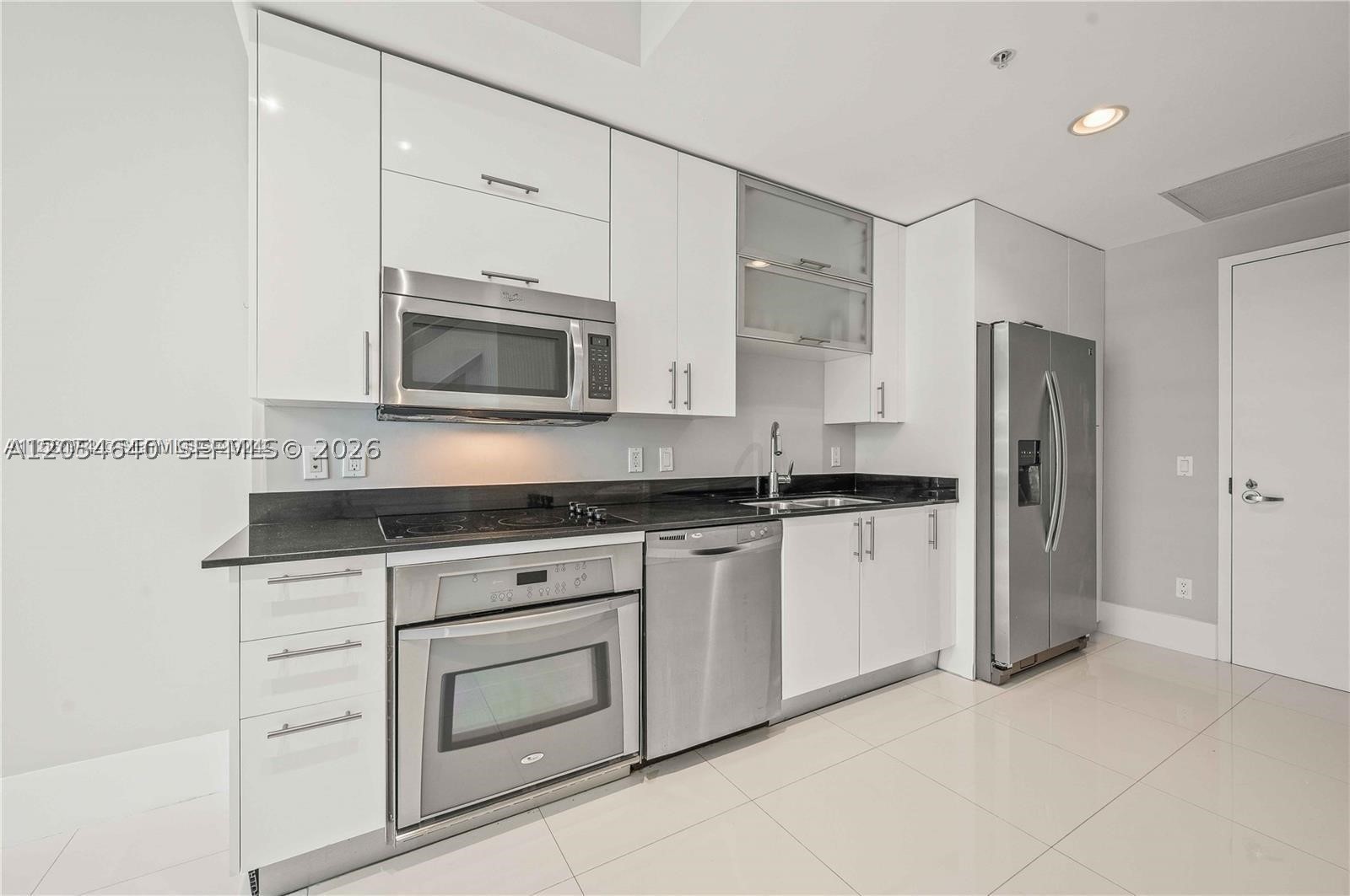 INFINITY AT BRICKELL COND - Residential