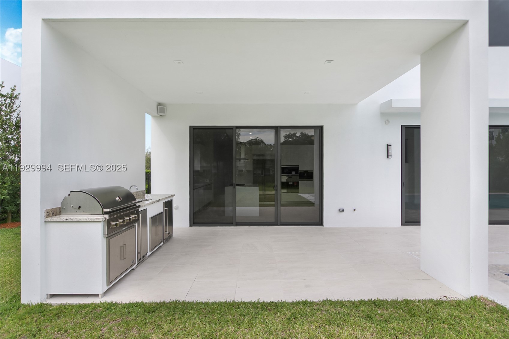 WESTON ESTATES - Residential