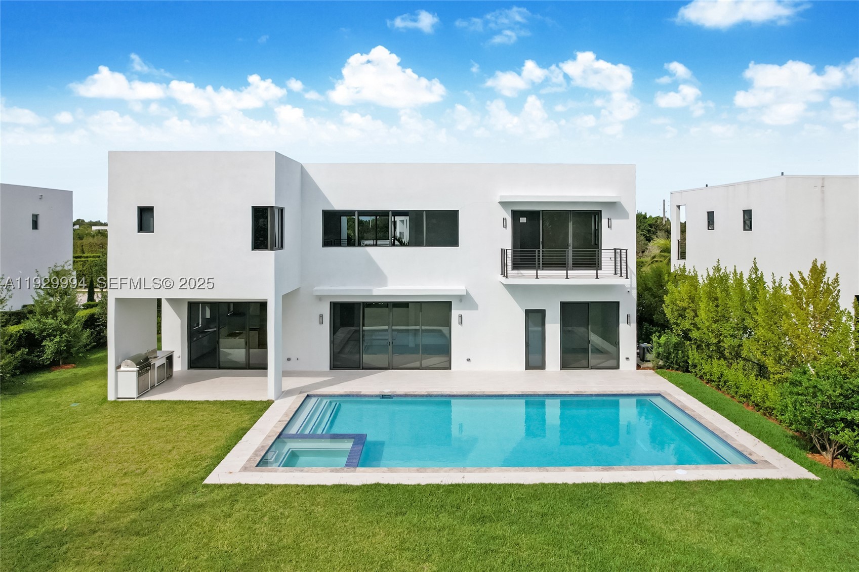 WESTON ESTATES - Residential