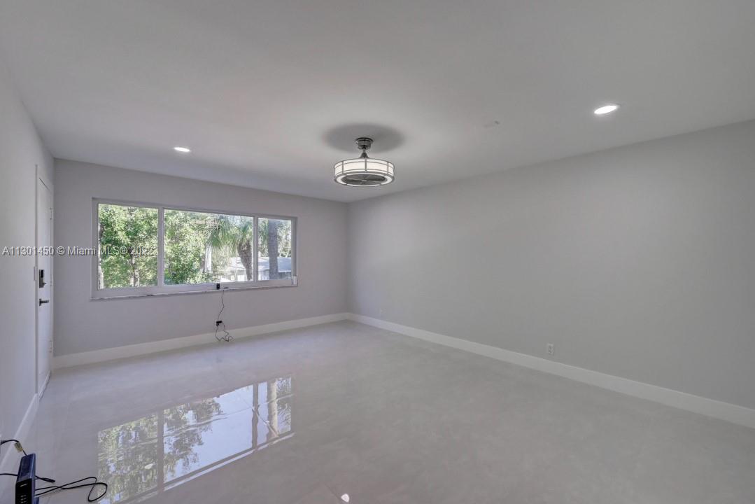 505 DEERFIELD CONDO - Residential Lease