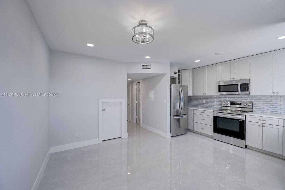 505 DEERFIELD CONDO - Residential Lease