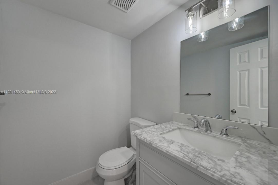 505 DEERFIELD CONDO - Residential Lease