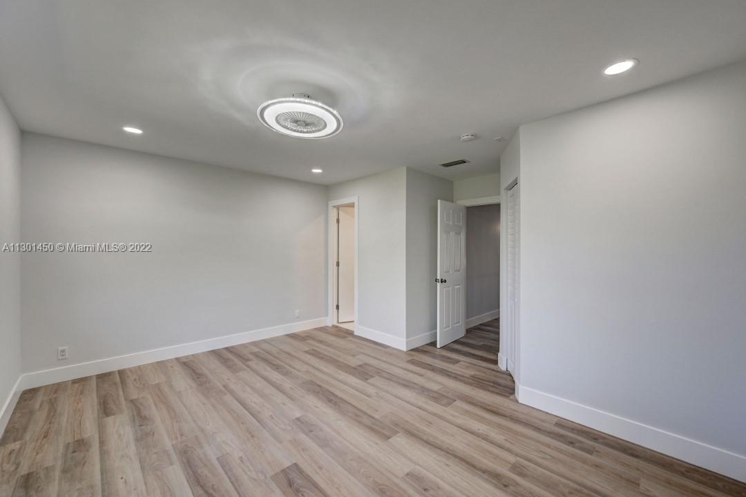 505 DEERFIELD CONDO - Residential Lease