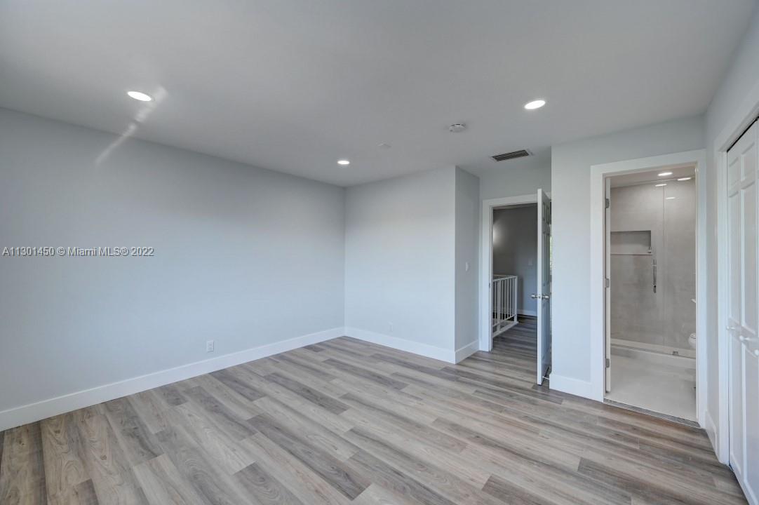 505 DEERFIELD CONDO - Residential Lease
