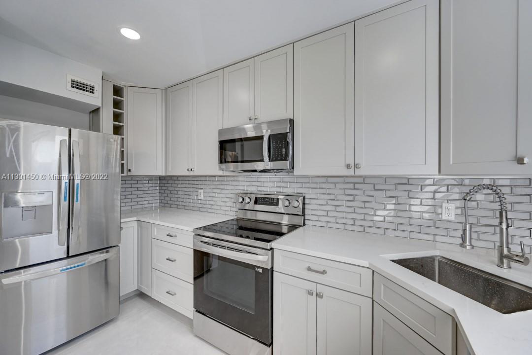 505 DEERFIELD CONDO - Residential Lease