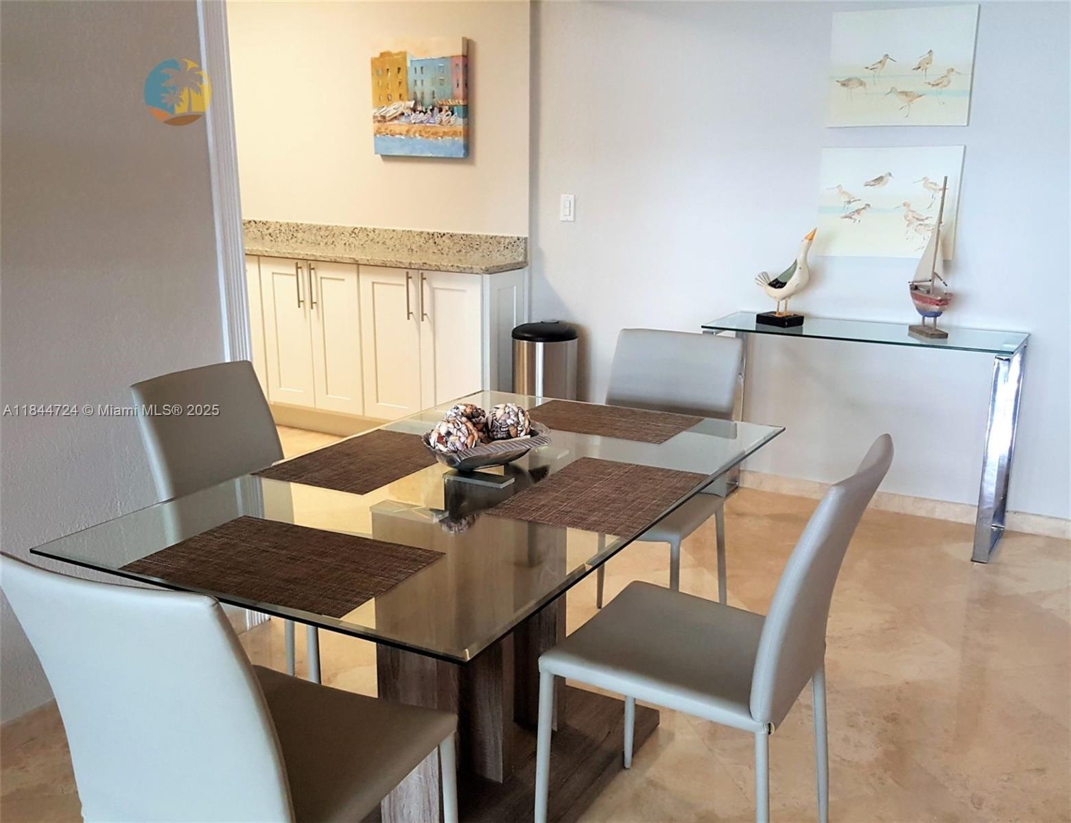 THE ALEXANDER CONDO - Residential