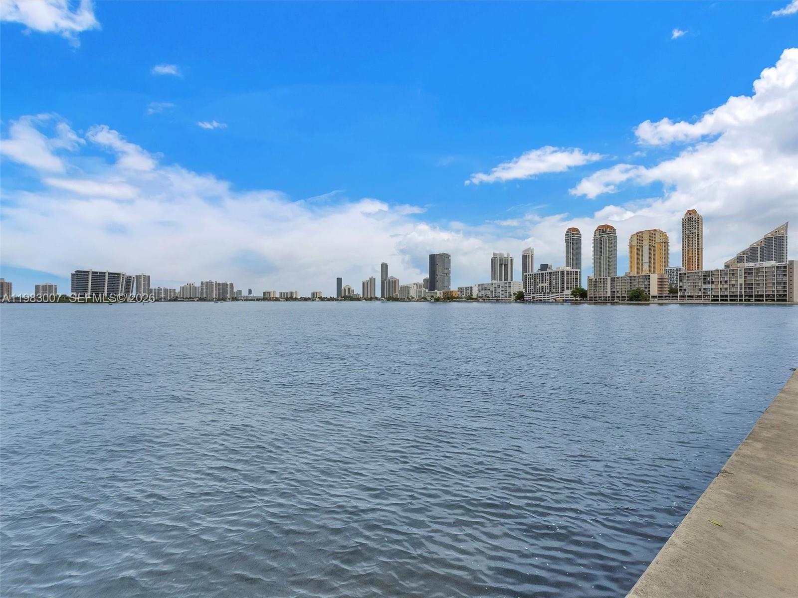 WINSTON TOWERS 500 CONDO - Residential