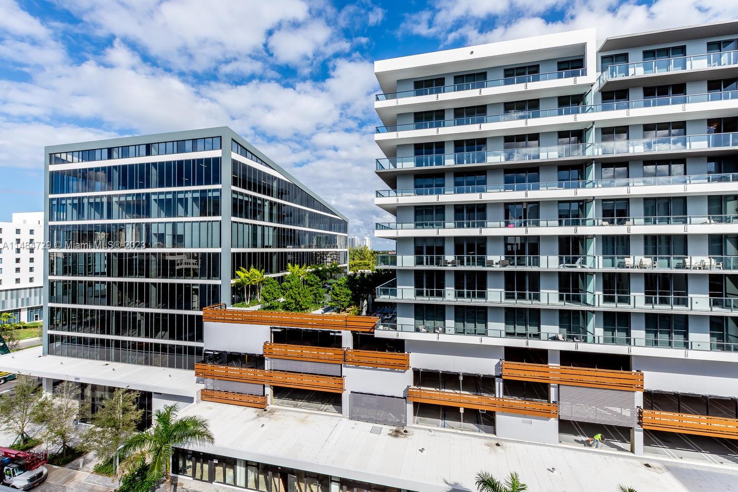 AVENTURA PARKSQUARE RESID - Residential Lease