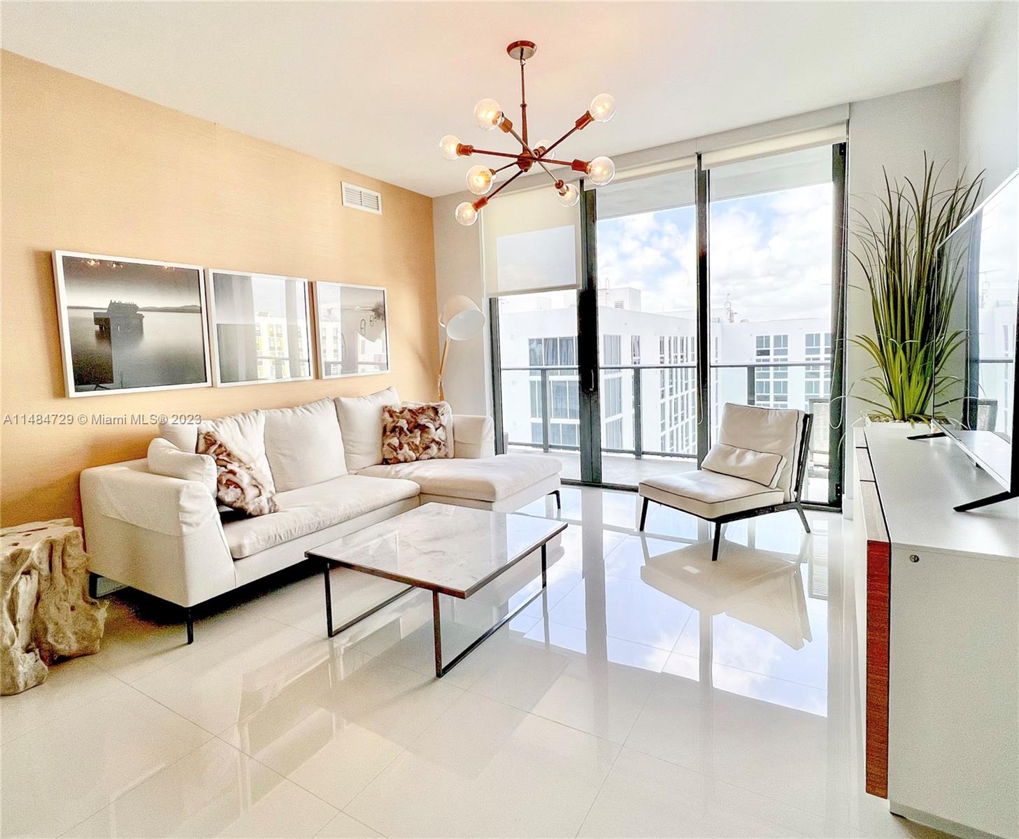 AVENTURA PARKSQUARE RESID - Residential Lease