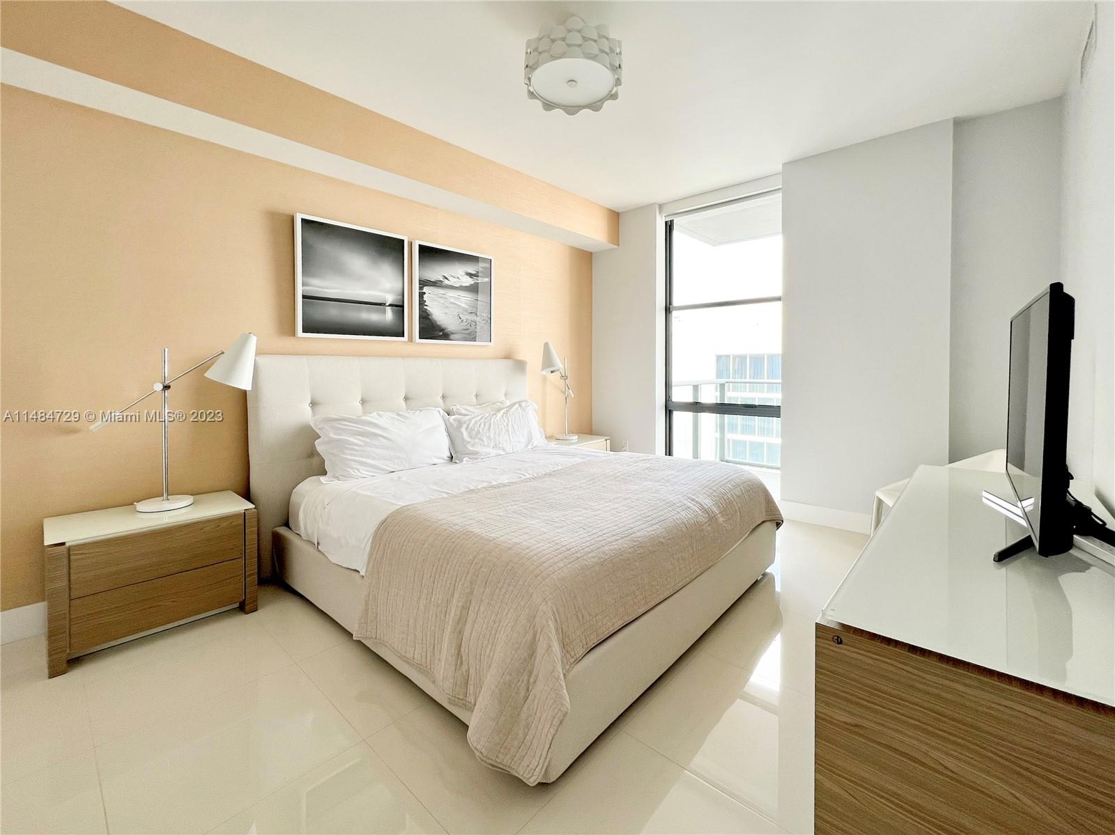 AVENTURA PARKSQUARE RESID - Residential Lease