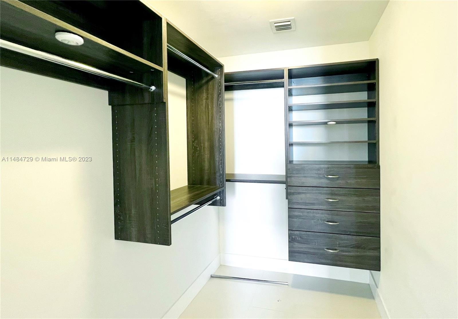 AVENTURA PARKSQUARE RESID - Residential Lease