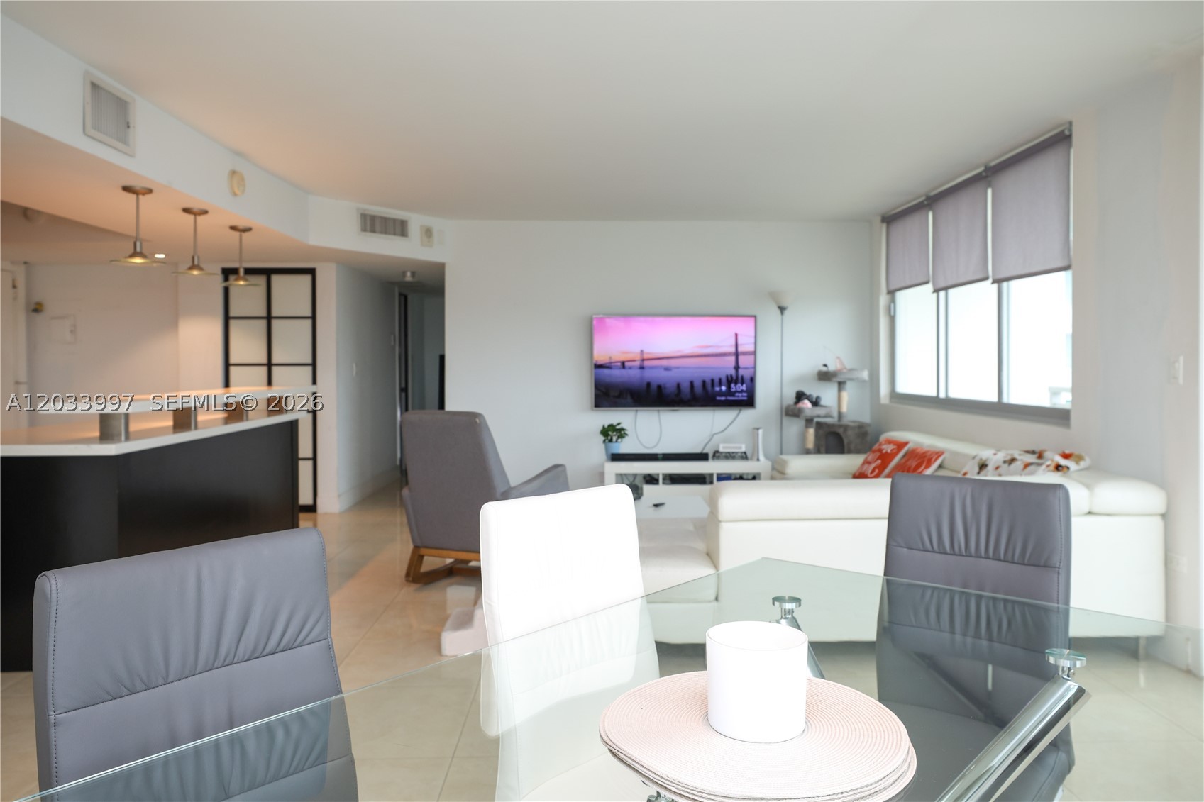 BURLEIGH HOUSE CONDO - Residential