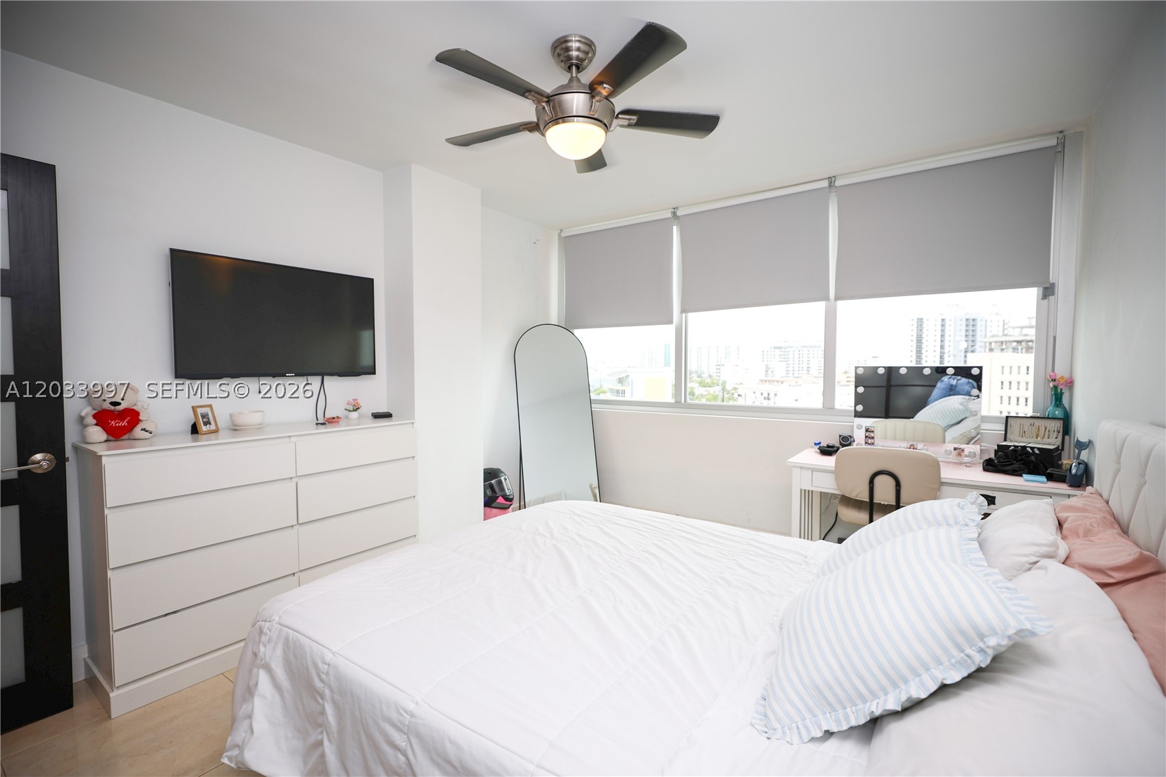 BURLEIGH HOUSE CONDO - Residential