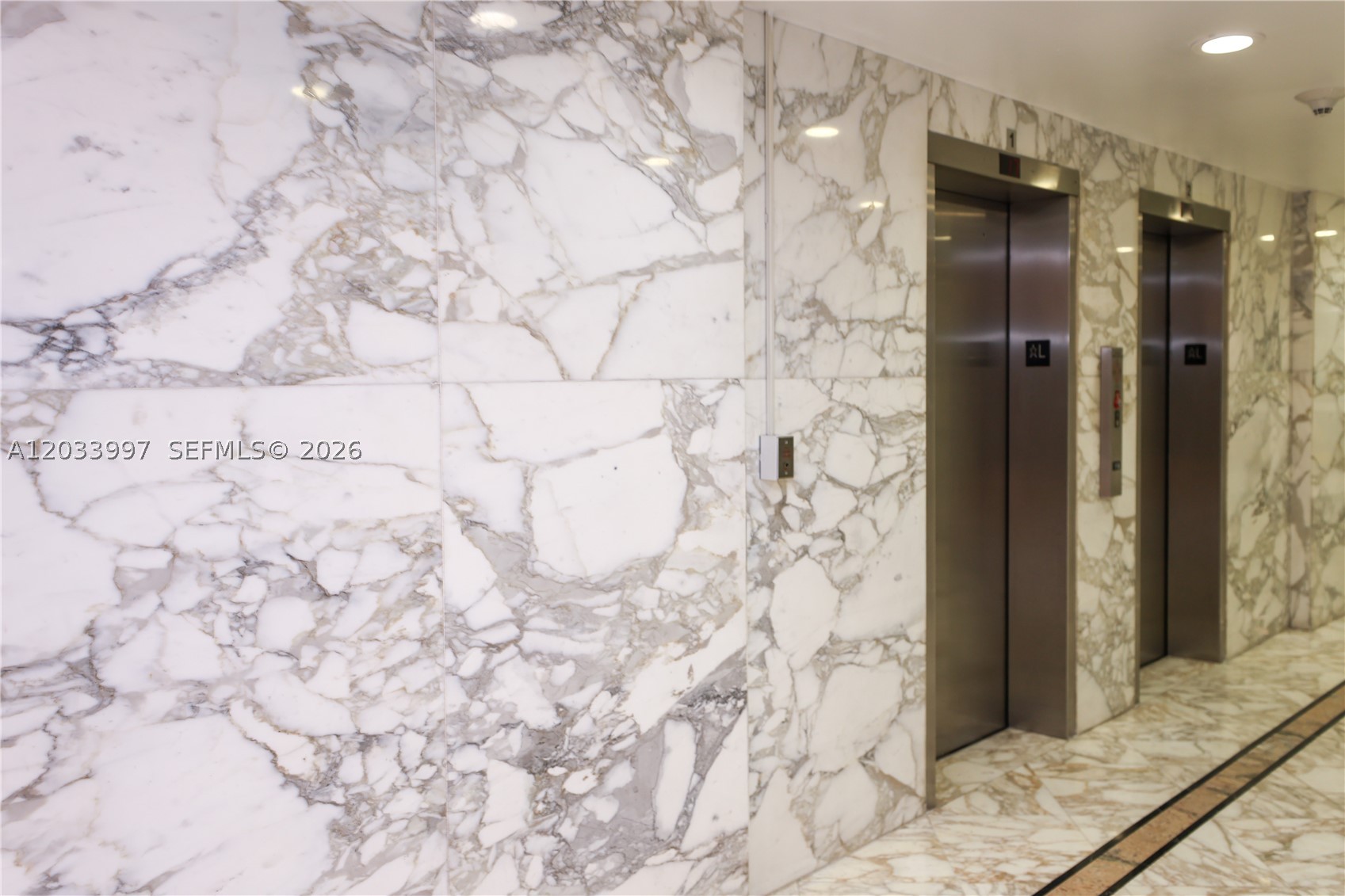 BURLEIGH HOUSE CONDO - Residential