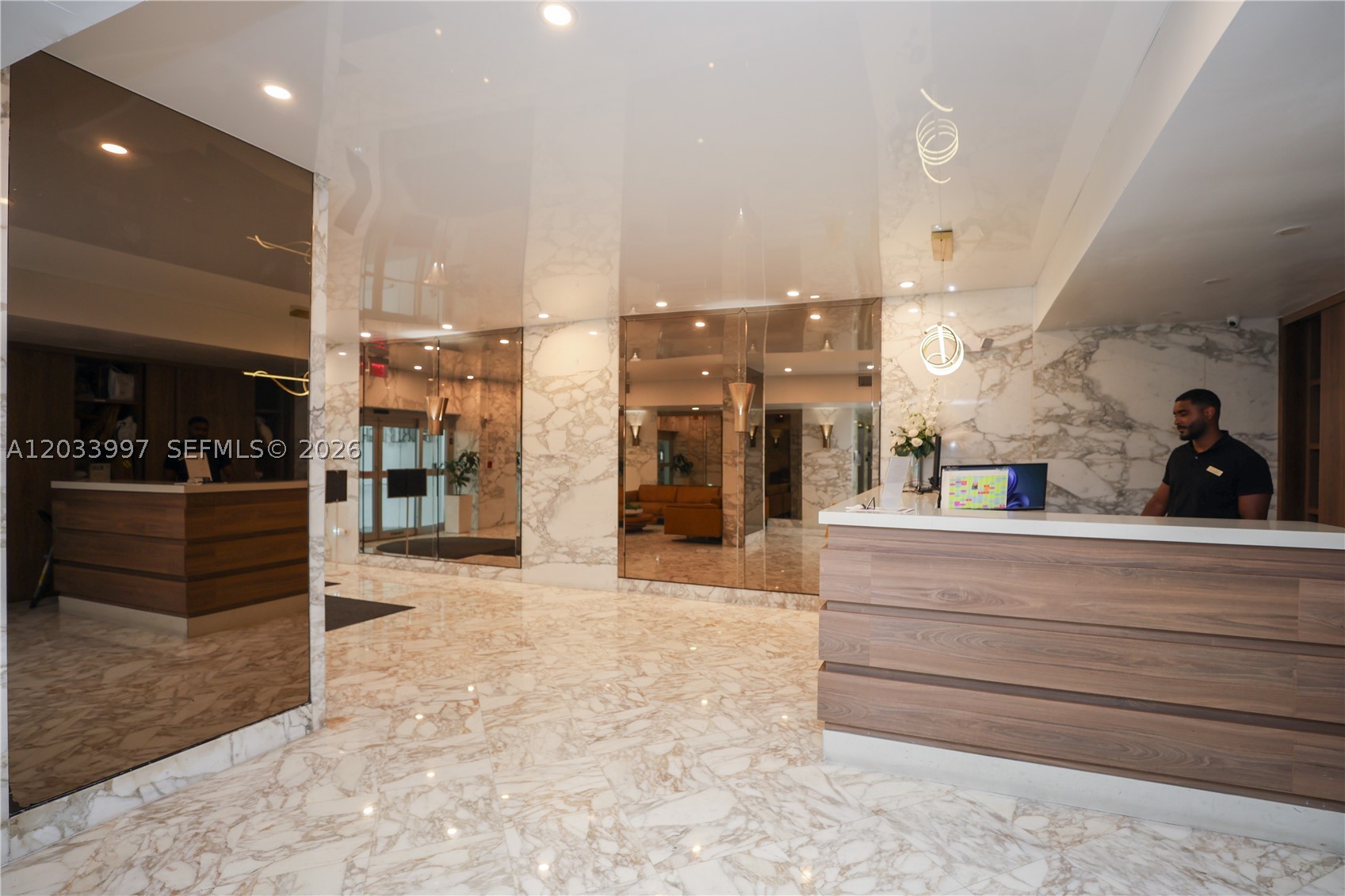 BURLEIGH HOUSE CONDO - Residential