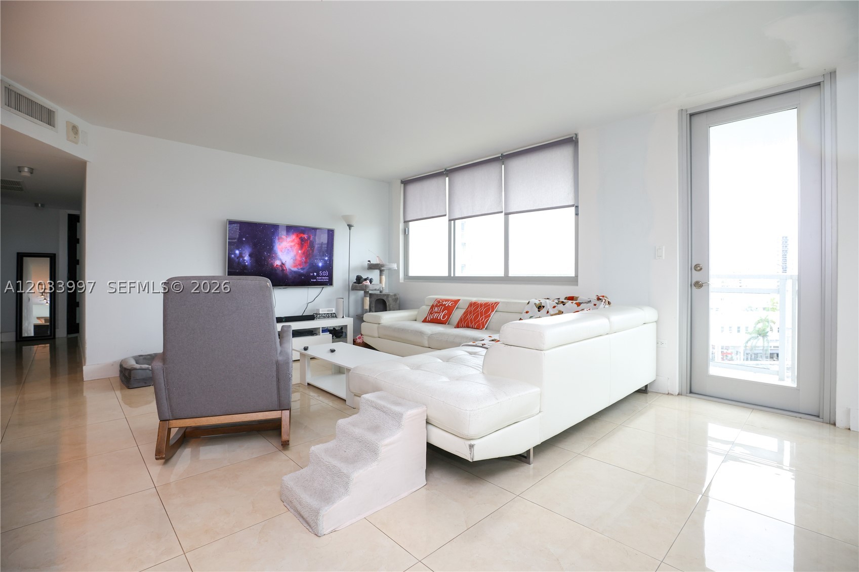 BURLEIGH HOUSE CONDO - Residential