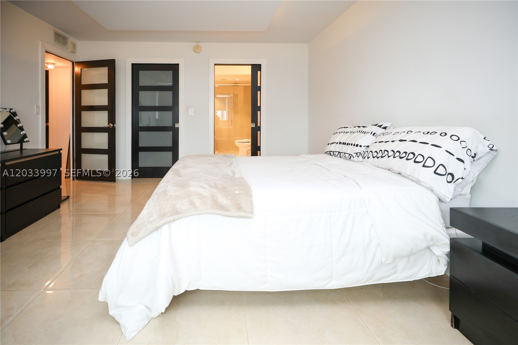 BURLEIGH HOUSE CONDO - Residential