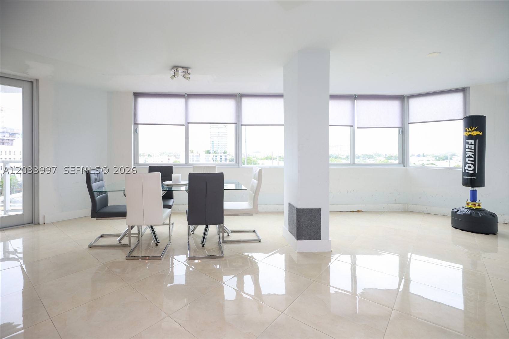 BURLEIGH HOUSE CONDO - Residential