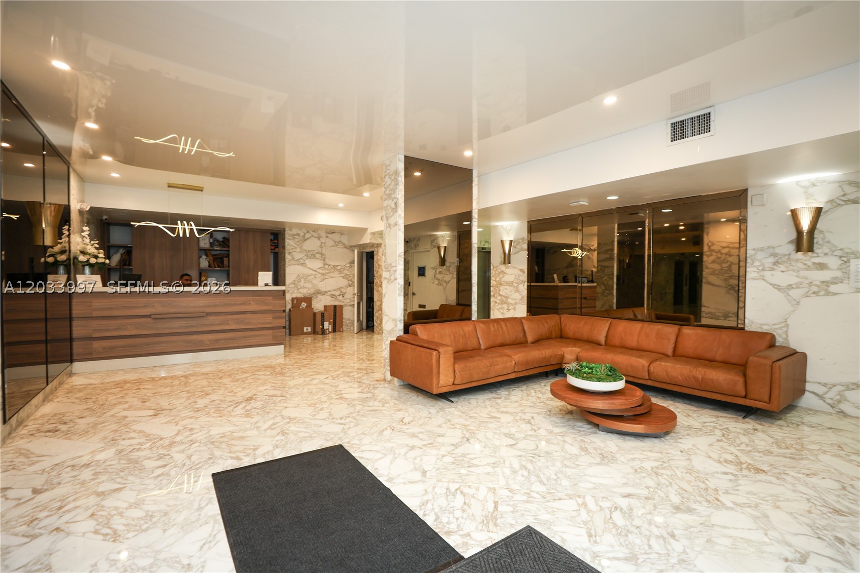 BURLEIGH HOUSE CONDO - Residential