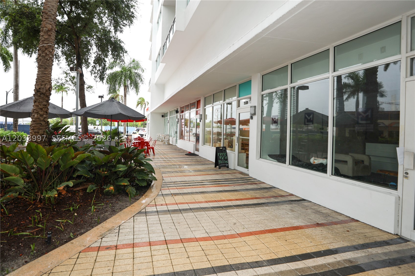 BURLEIGH HOUSE CONDO - Residential