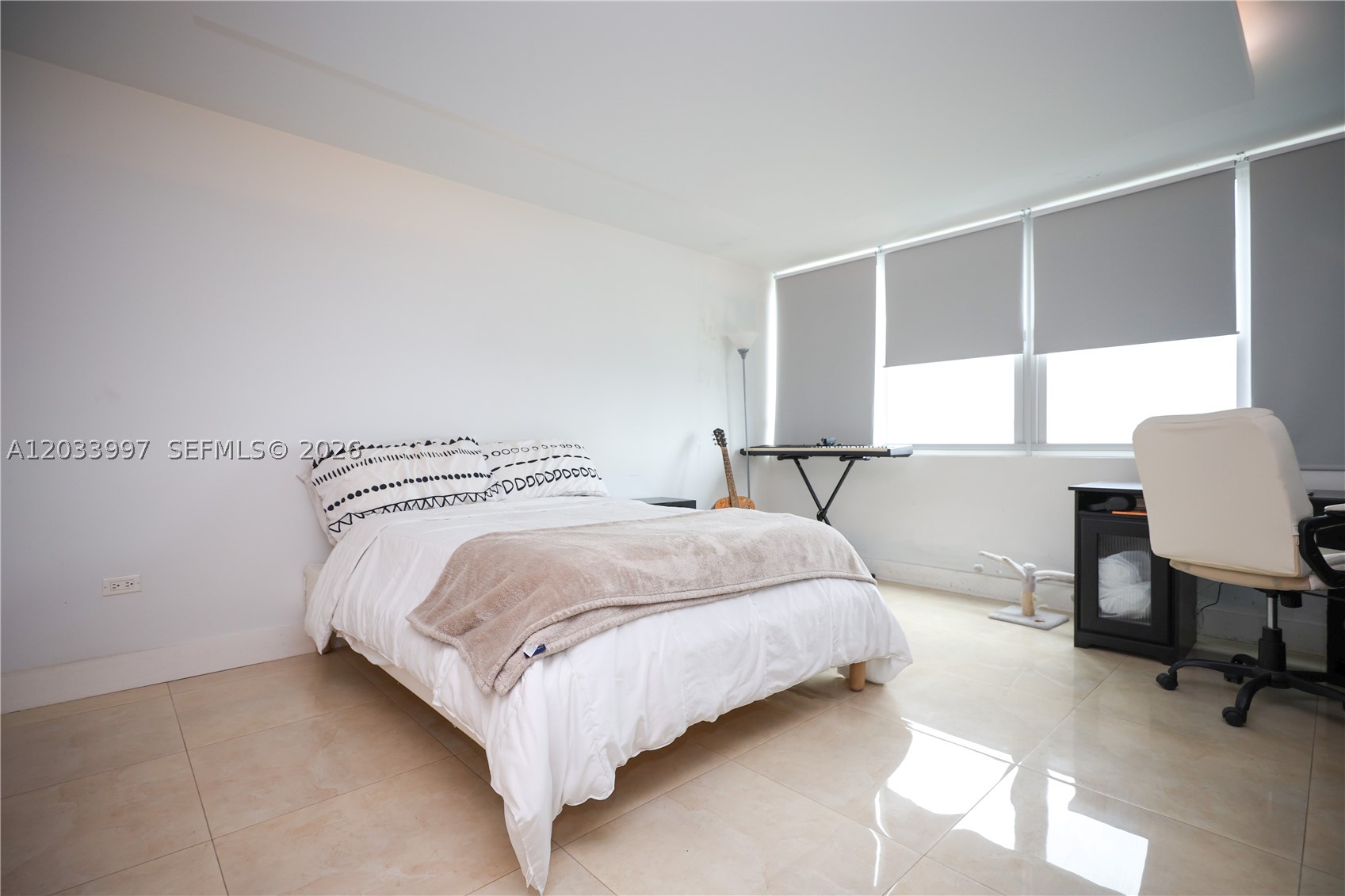 BURLEIGH HOUSE CONDO - Residential
