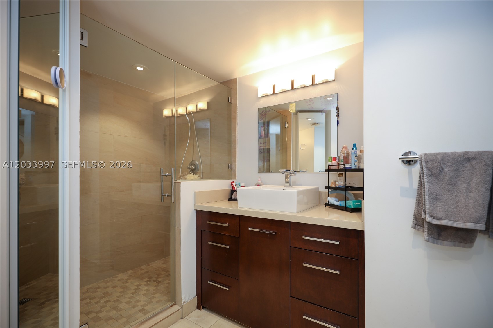 BURLEIGH HOUSE CONDO - Residential