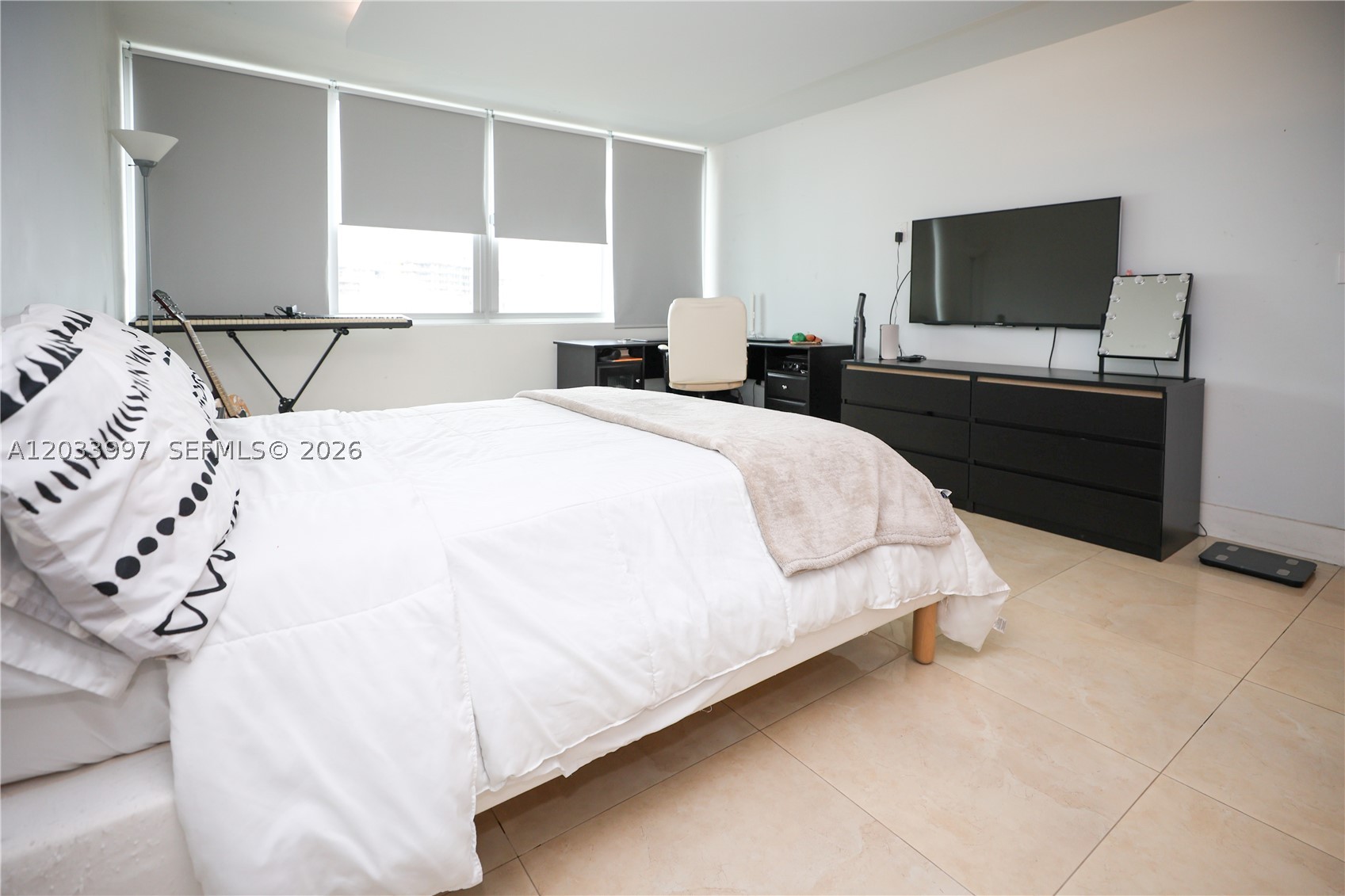 BURLEIGH HOUSE CONDO - Residential