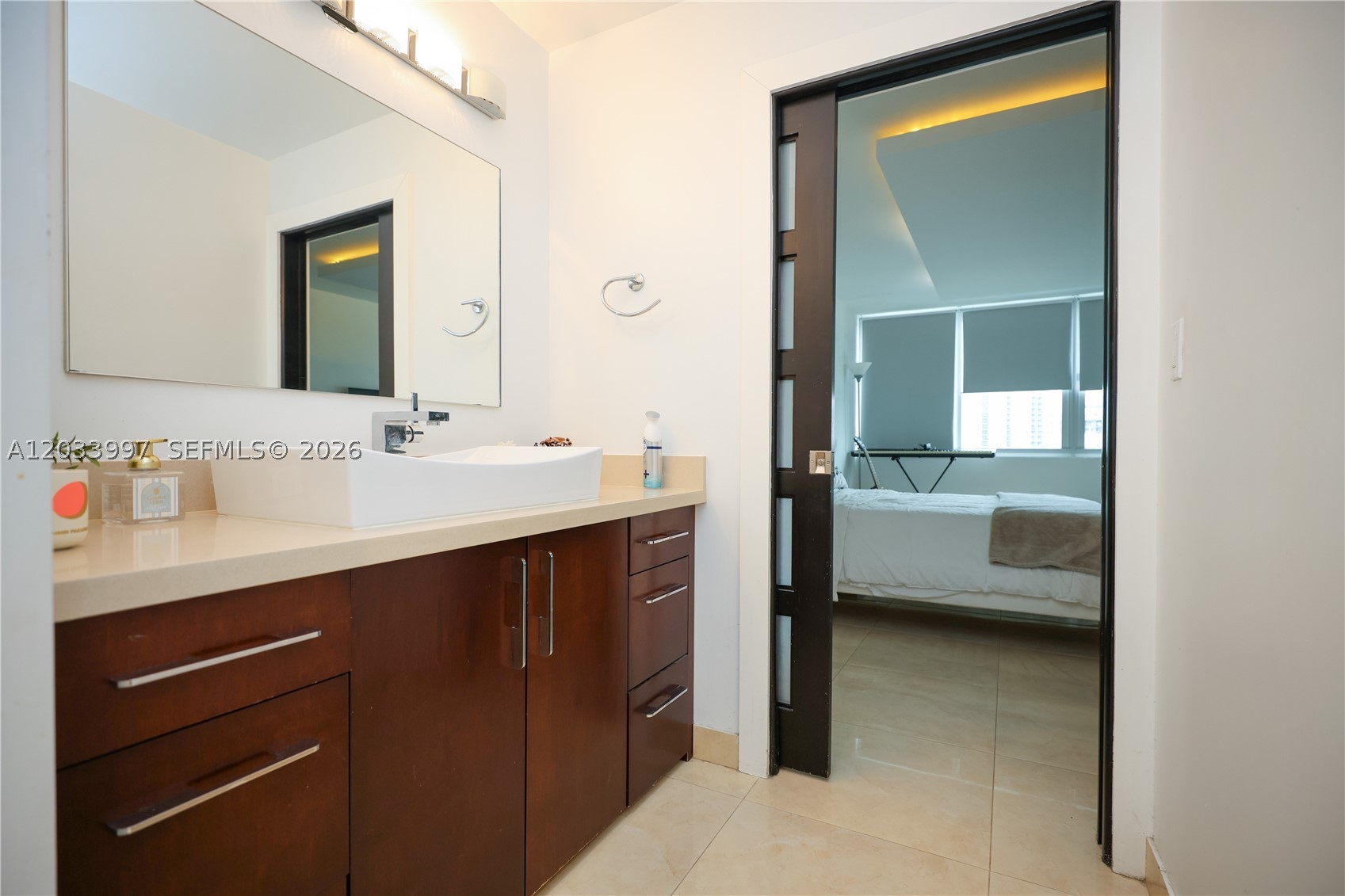 BURLEIGH HOUSE CONDO - Residential