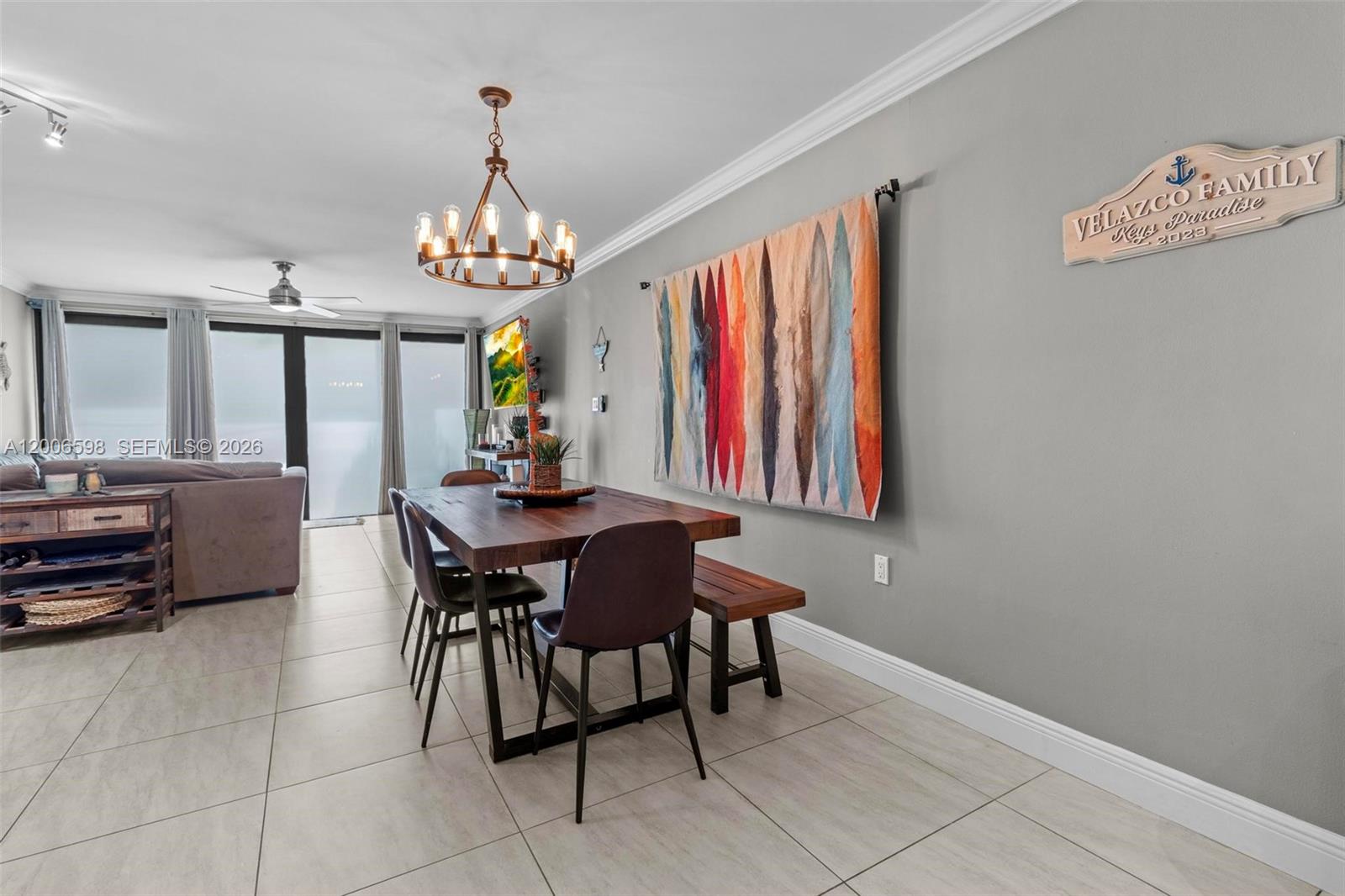 EXECUTIVE BAY CLUB - Residential