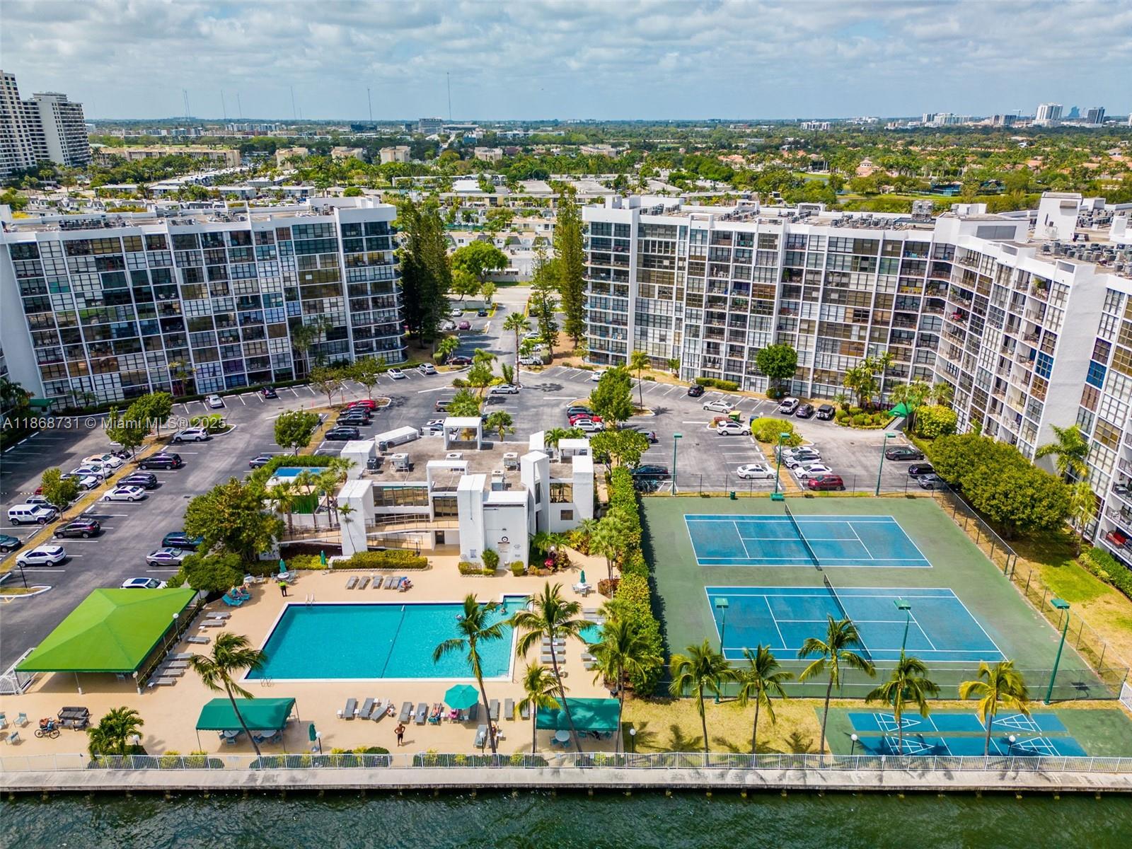 OCEANVIEW PARK CONDO - Residential