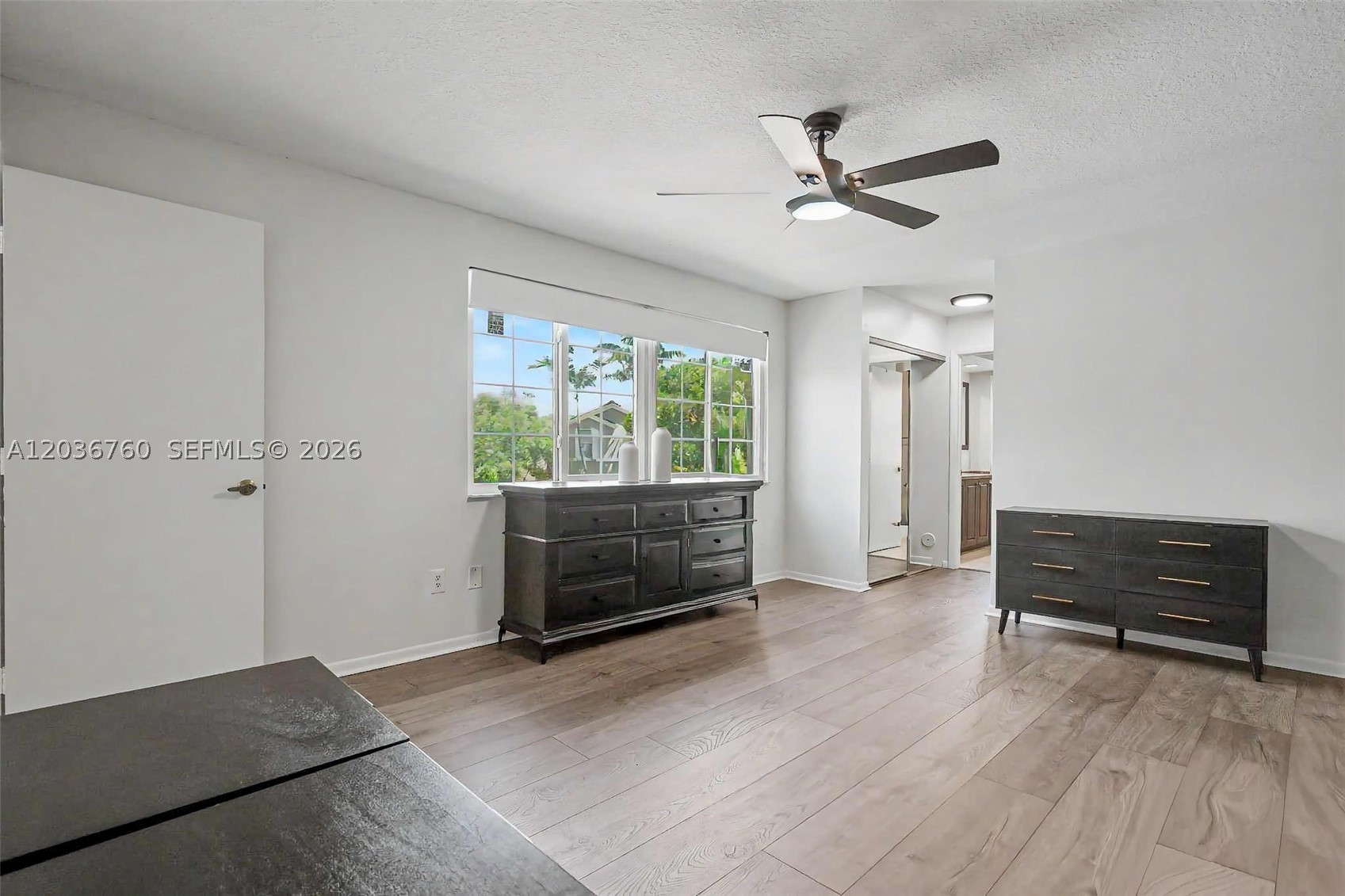 EMBASSY LAKES - Residential