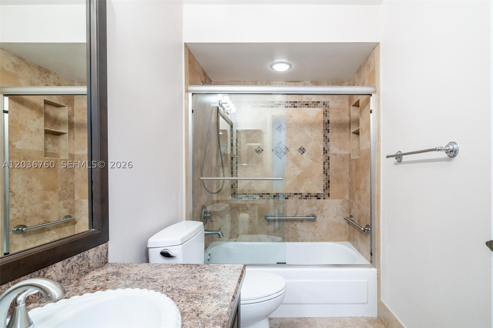 EMBASSY LAKES - Residential