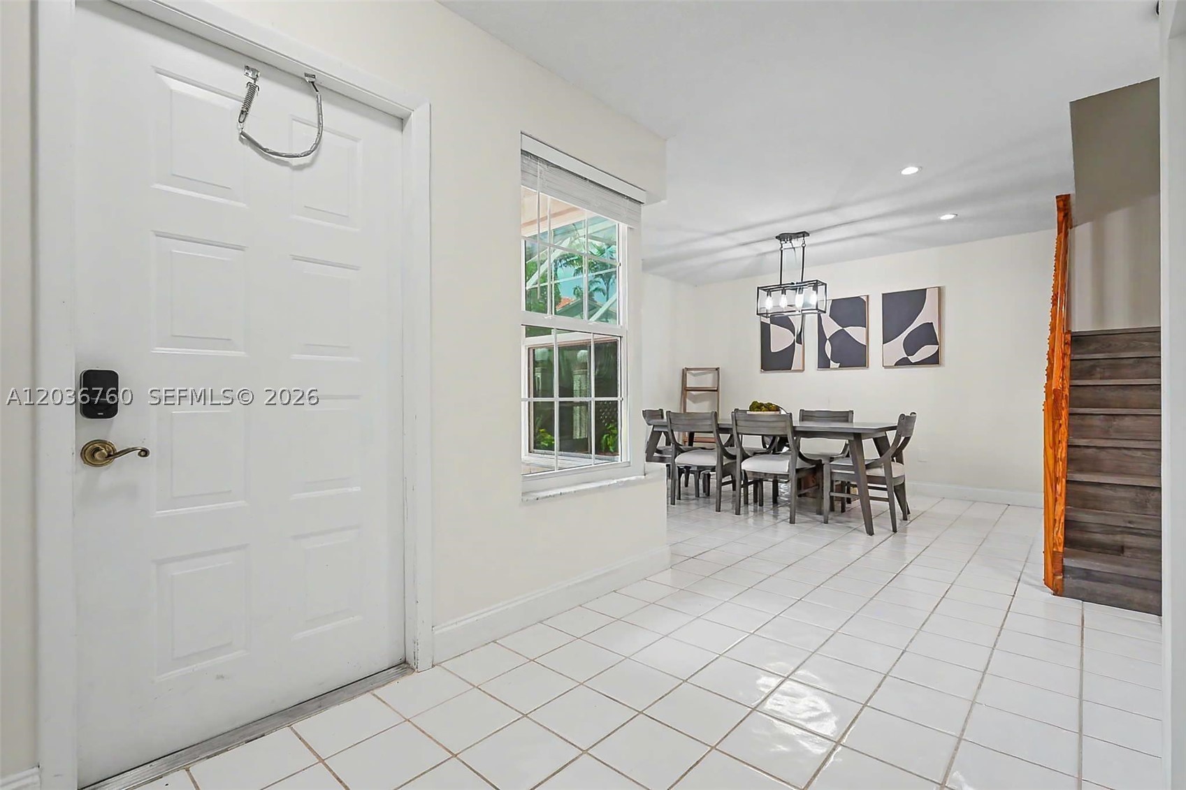 EMBASSY LAKES - Residential