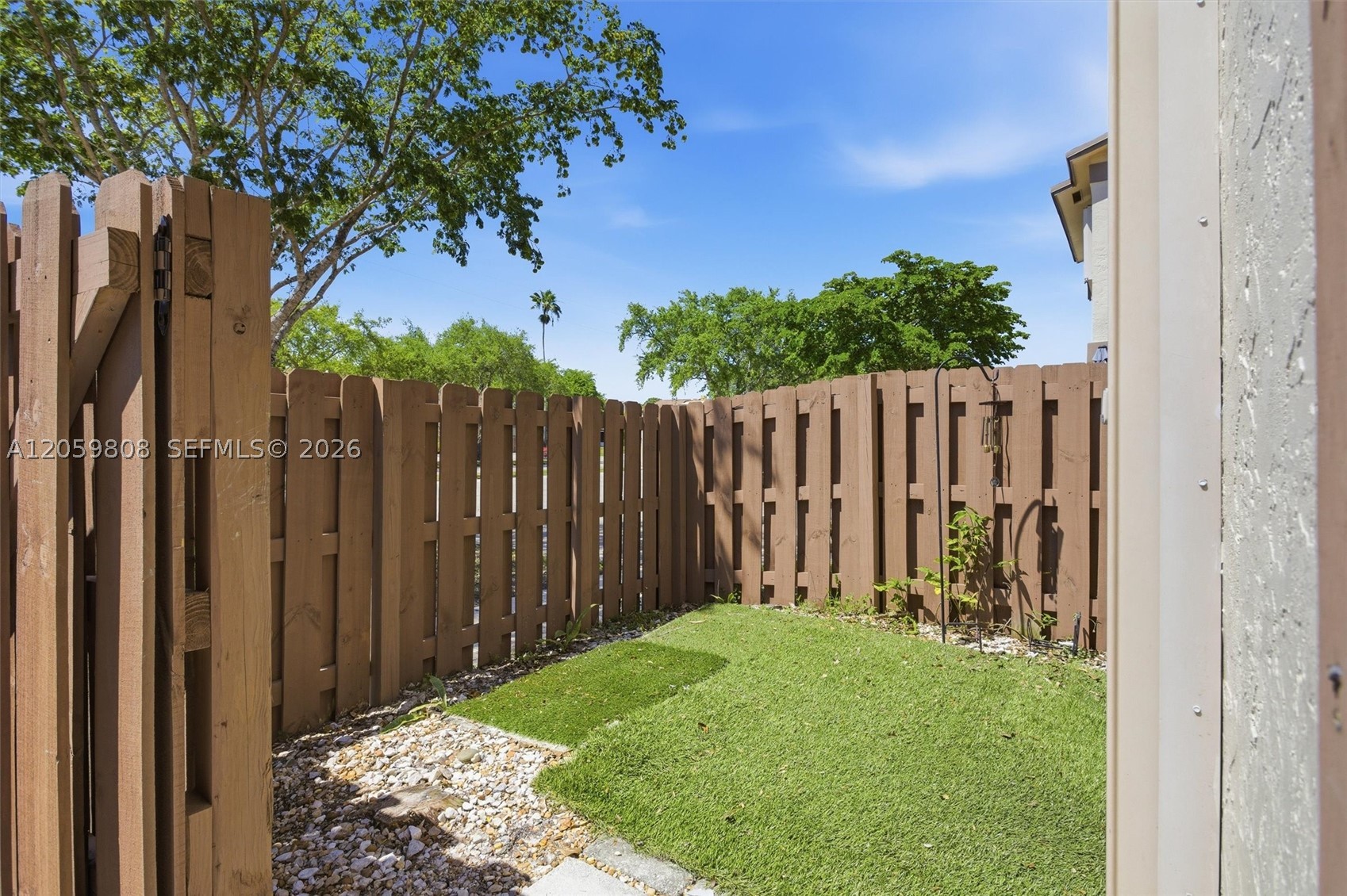 COUNTRY SQUIRE TOWNHOMES - Residential