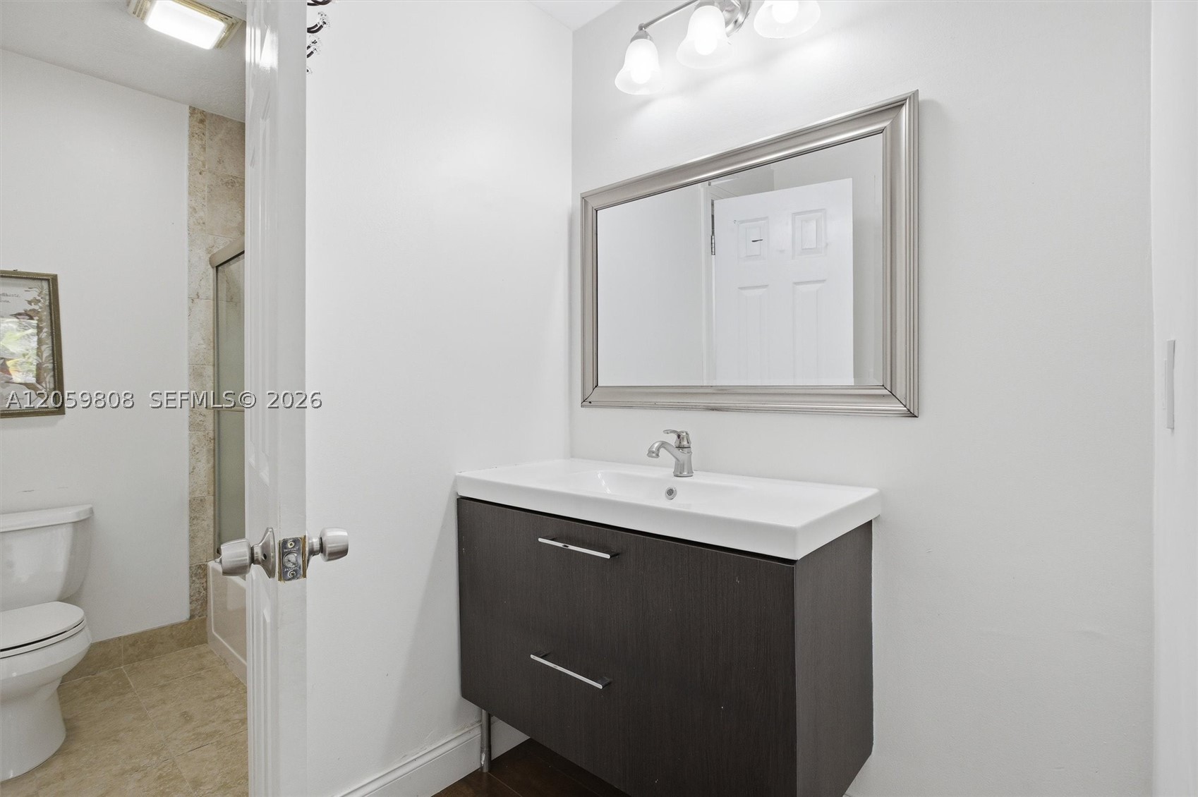 COUNTRY SQUIRE TOWNHOMES - Residential