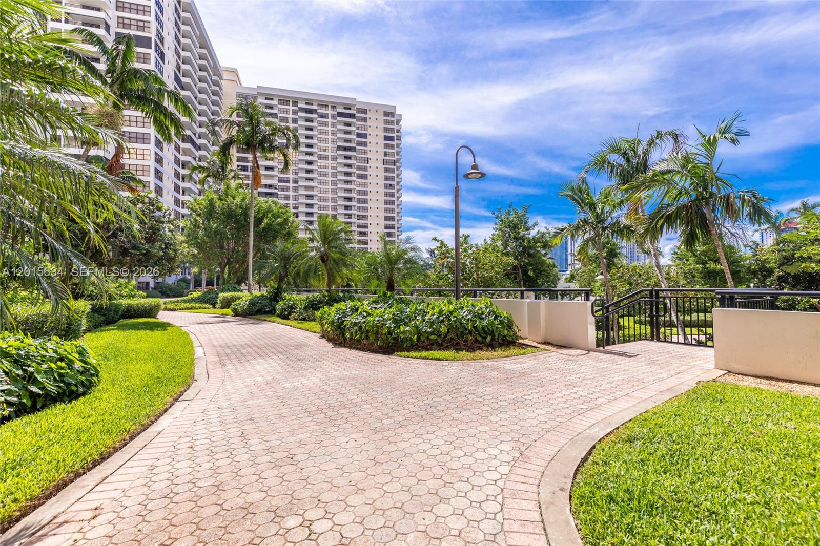OLYMPUS CONDO PHASE - Residential