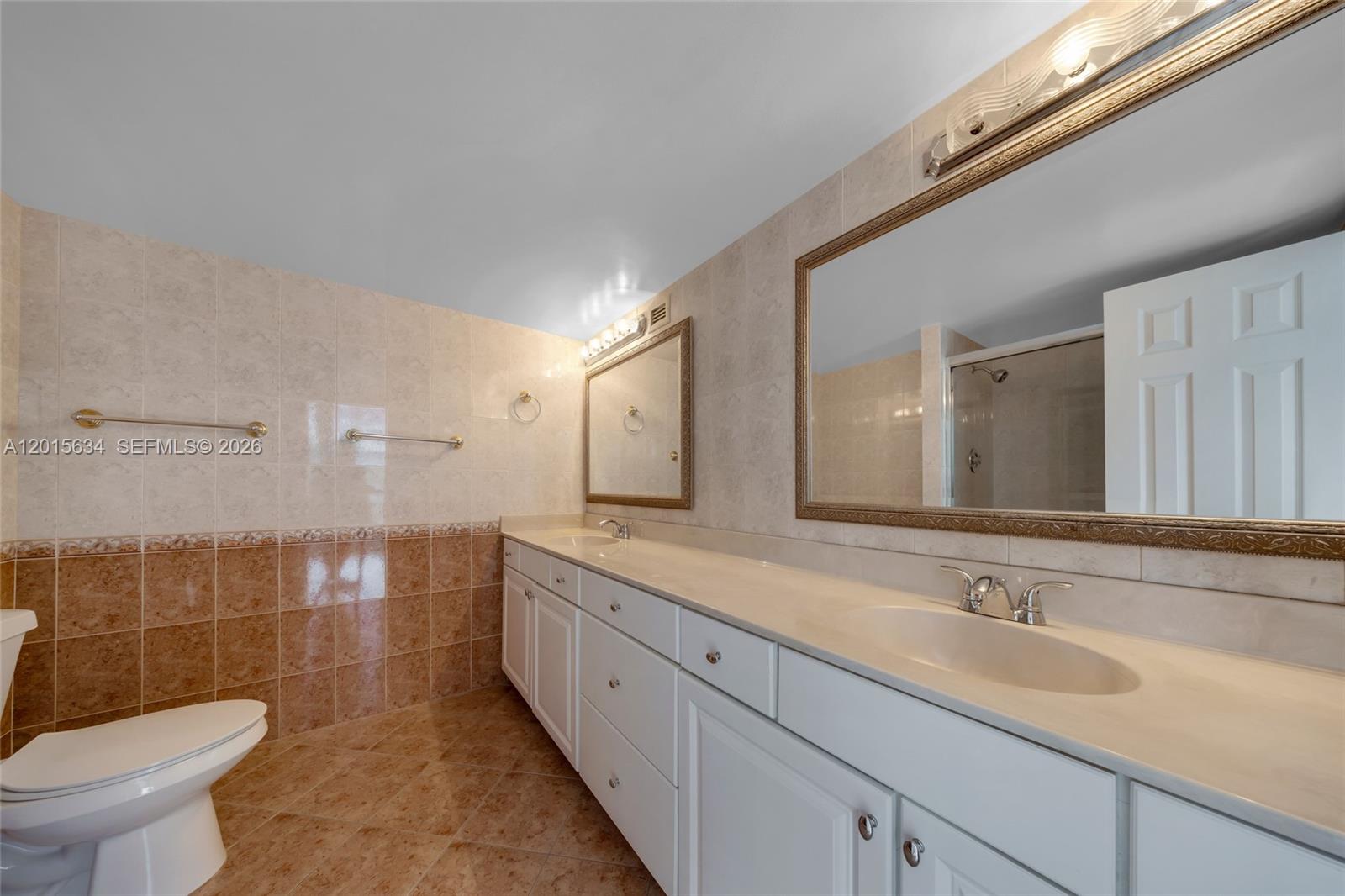 OLYMPUS CONDO PHASE - Residential