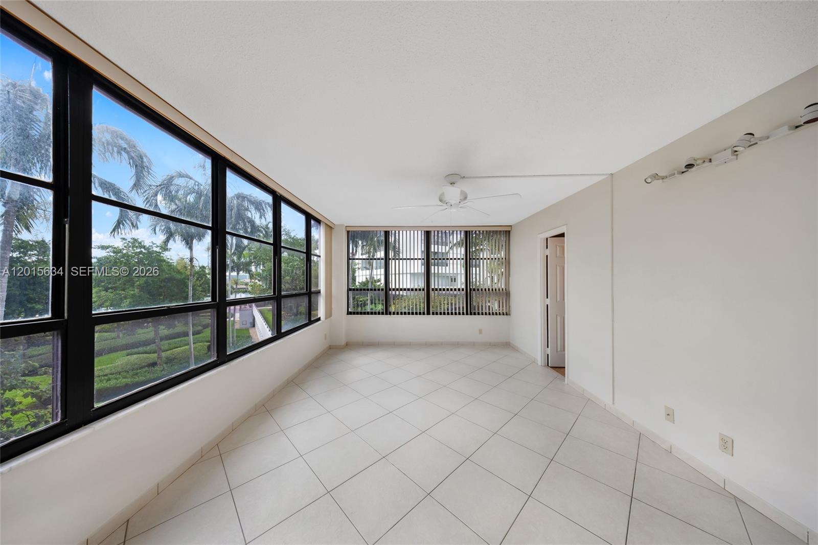 OLYMPUS CONDO PHASE - Residential