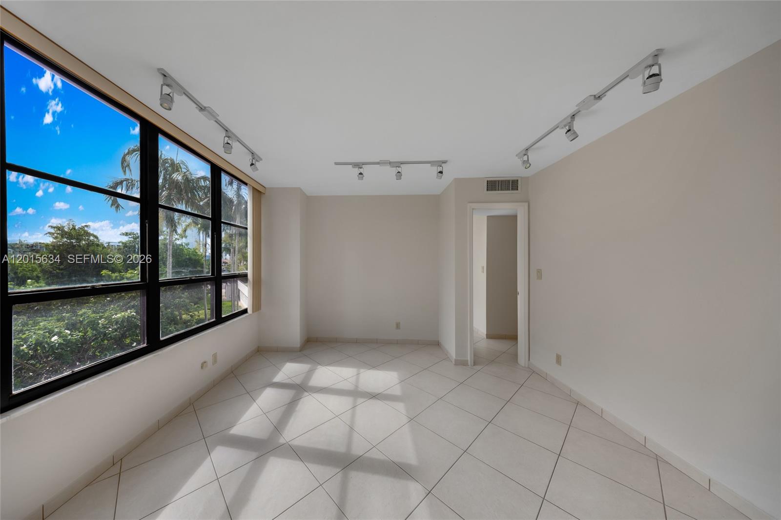 OLYMPUS CONDO PHASE - Residential