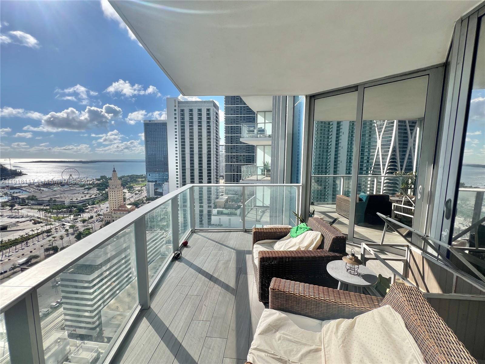 PARAMOUNT MIAMI WORLDCENT - Residential