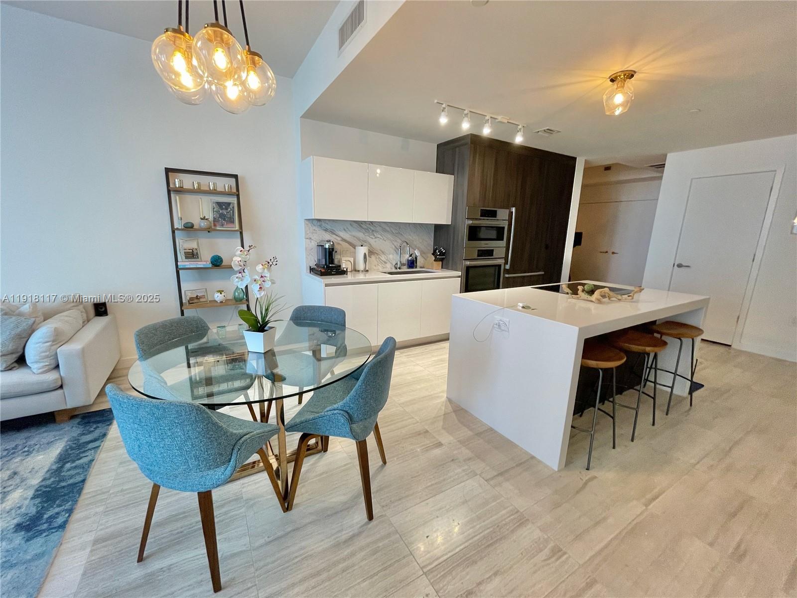 PARAMOUNT MIAMI WORLDCENT - Residential