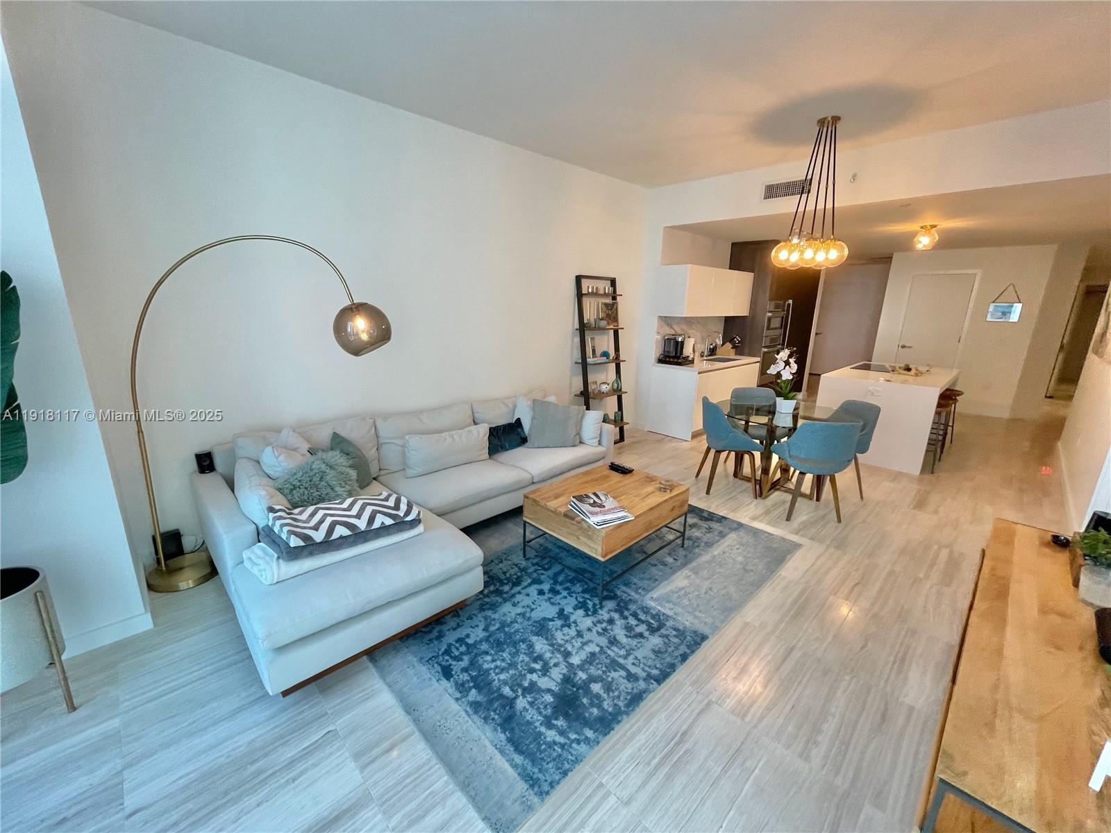 PARAMOUNT MIAMI WORLDCENT - Residential