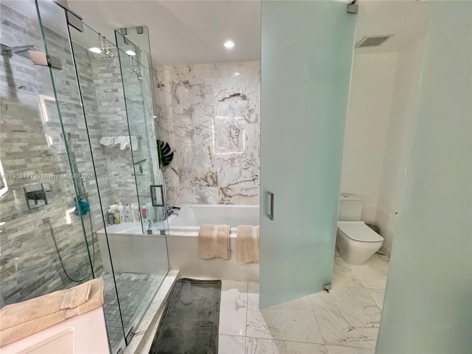 PARAMOUNT MIAMI WORLDCENT - Residential