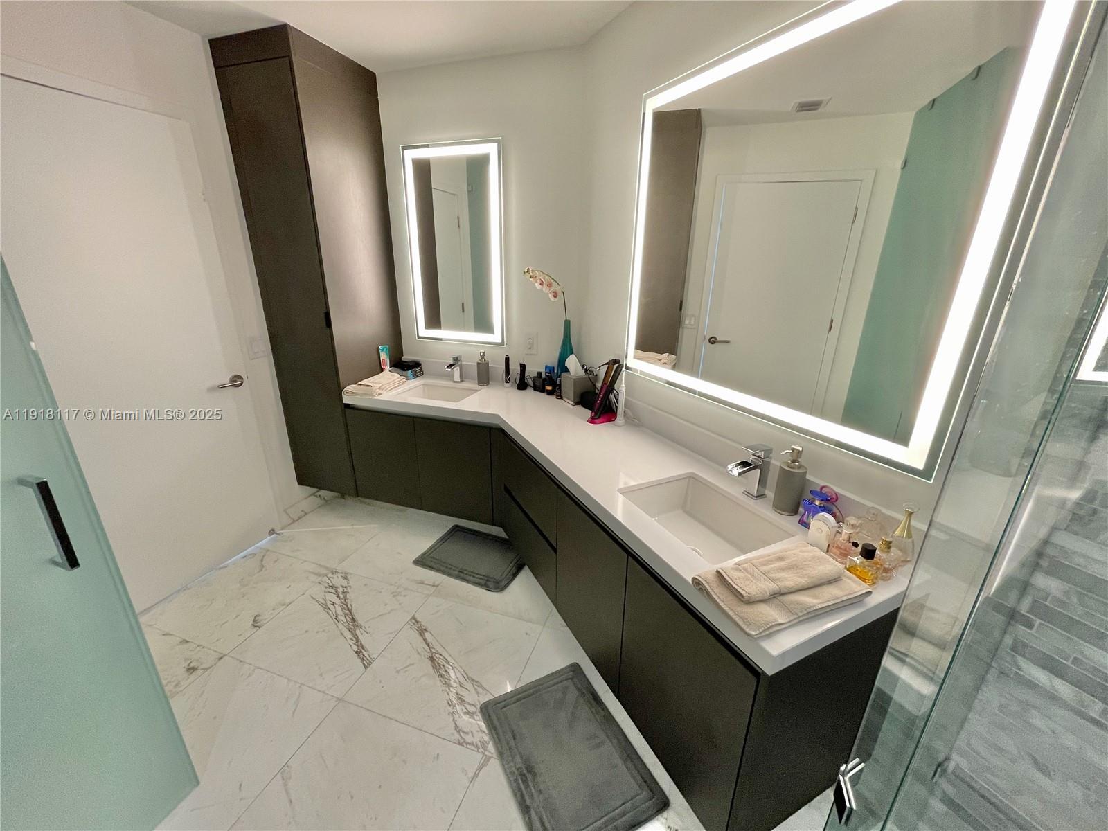 PARAMOUNT MIAMI WORLDCENT - Residential