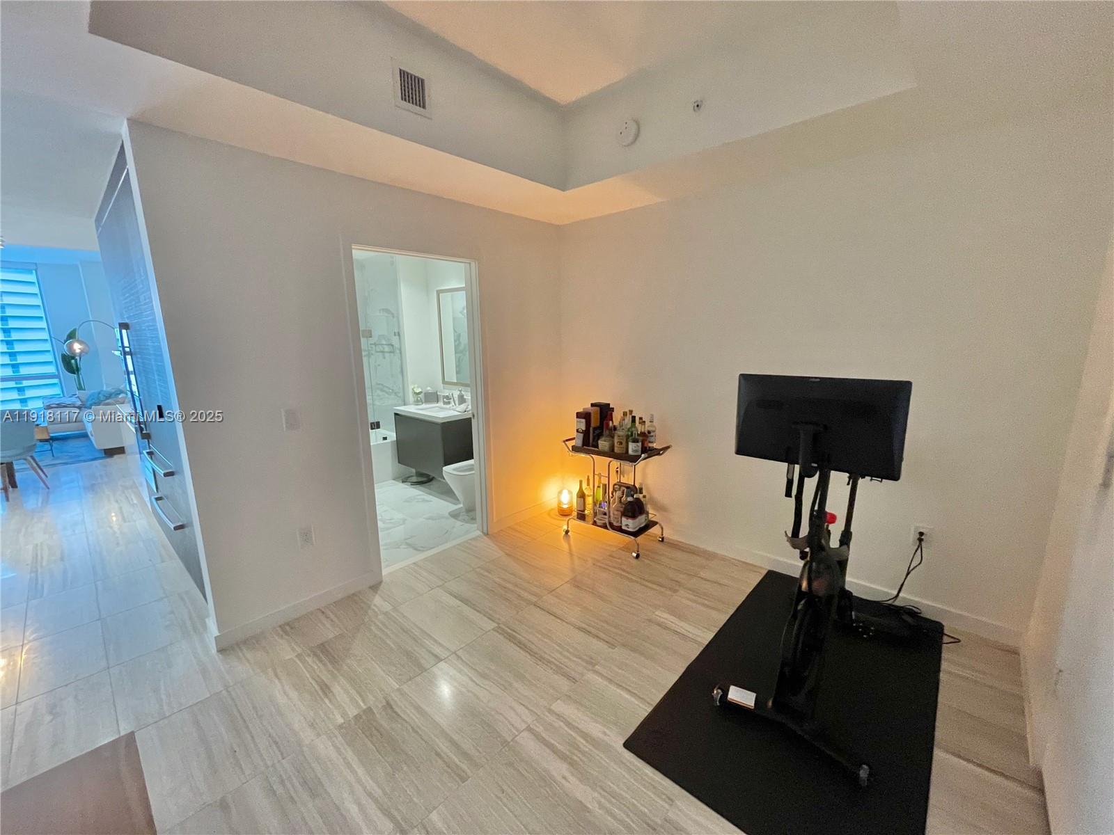 PARAMOUNT MIAMI WORLDCENT - Residential