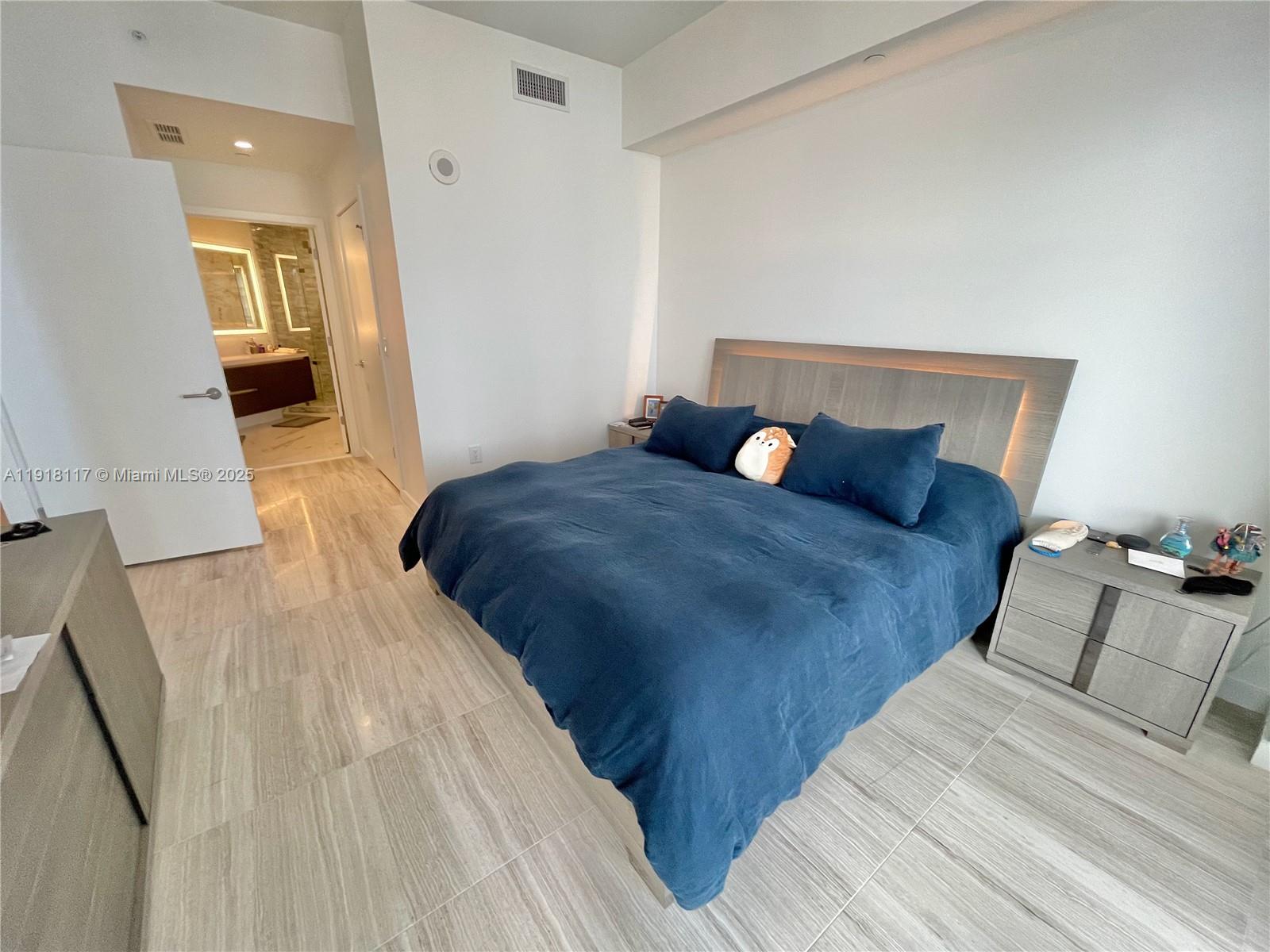 PARAMOUNT MIAMI WORLDCENT - Residential